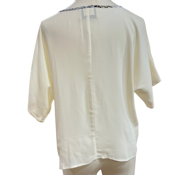 Vintage Laura Kieffer Cream Minimalist Satin Drape Blouse Soft Retro Top Medium - Picture 4 of 5